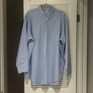 Men’s Brooks Brothers Regular Fit Button Down Size 17 1/2-4/5 Blue long sleeve